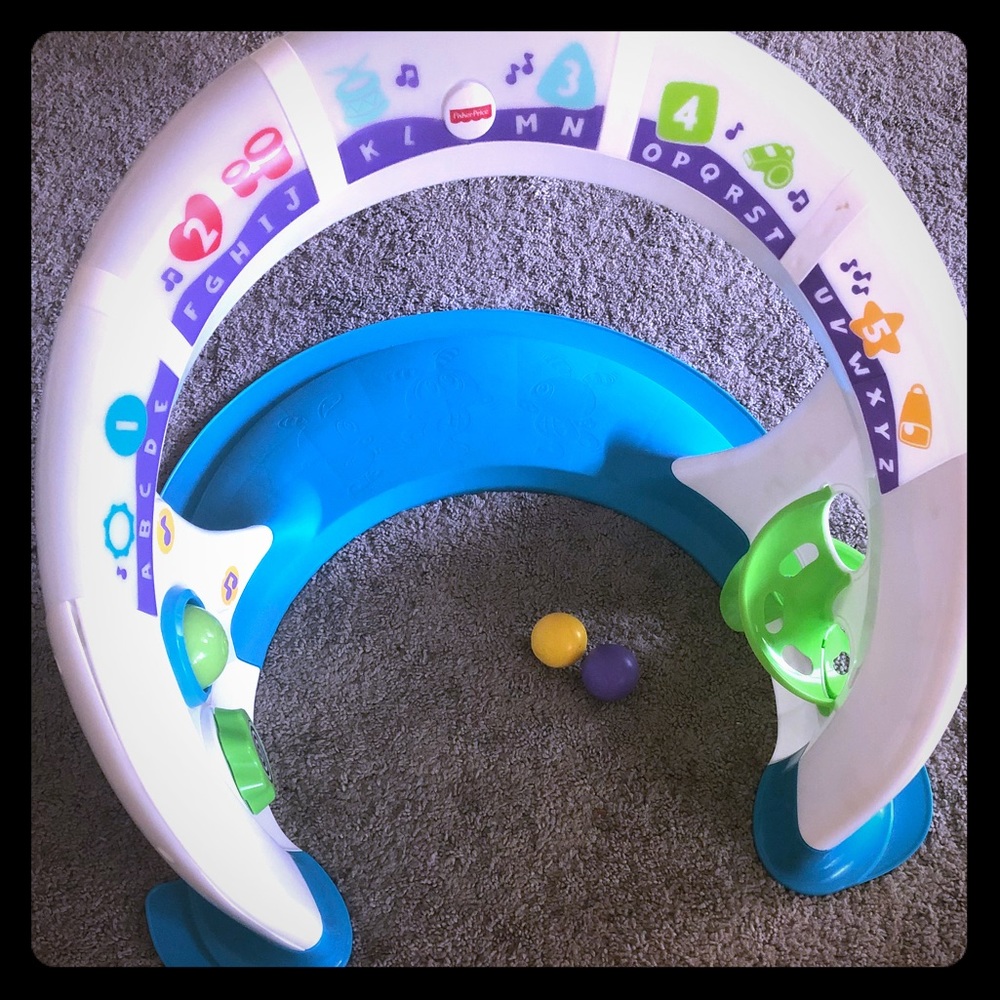 Fisher Price Bright Beats Smart Touch Play Space